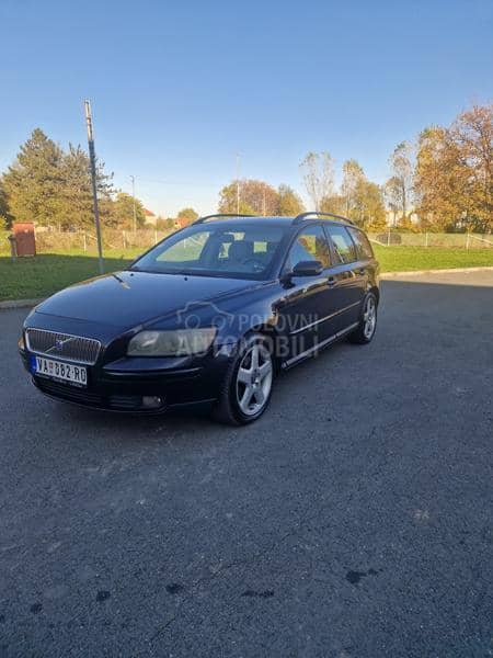 Volvo V50 