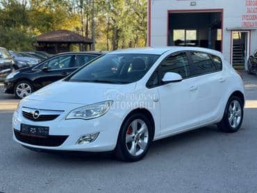 Opel Astra J 