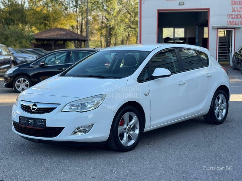 Opel Astra J 