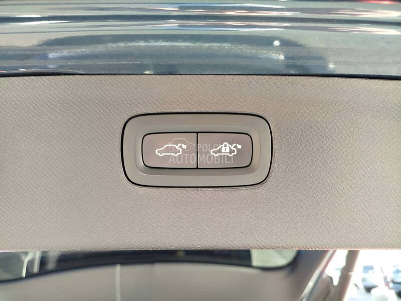 Volvo XC90 2.0 B6 AWD R-DESING