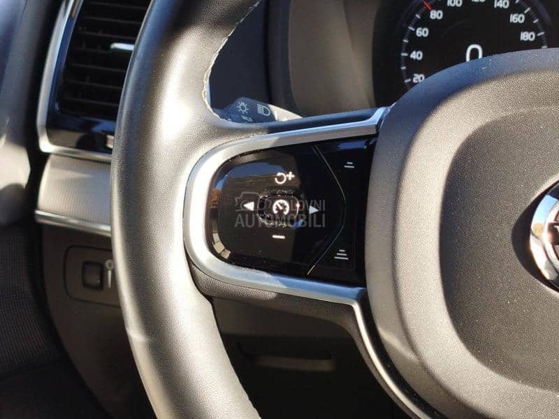 Volvo XC90 2.0 B6 AWD R-DESING