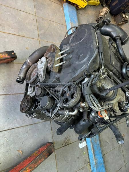 Delovi za Mitsubishi Outlander 2.0D 2007. god.