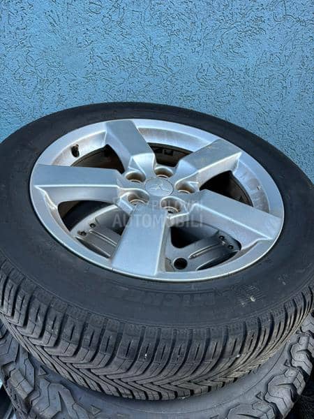 Delovi za Mitsubishi Outlander 2.0D 2007. god.