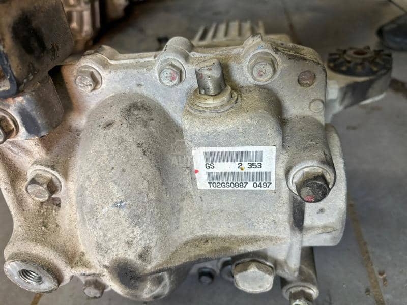 Delovi za Mitsubishi Outlander 2.0D 2007. god.