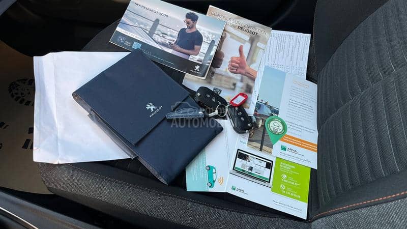 Peugeot 2008 1.5HDI/NAV/LED/NOV