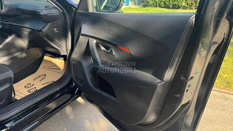 Peugeot 2008 1.5HDI/NAV/LED/NOV