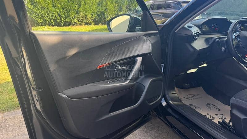 Peugeot 2008 1.5HDI/NAV/LED/NOV