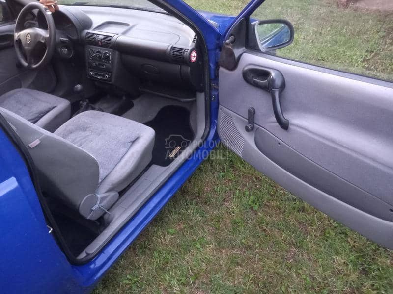 Opel Corsa B 1.0