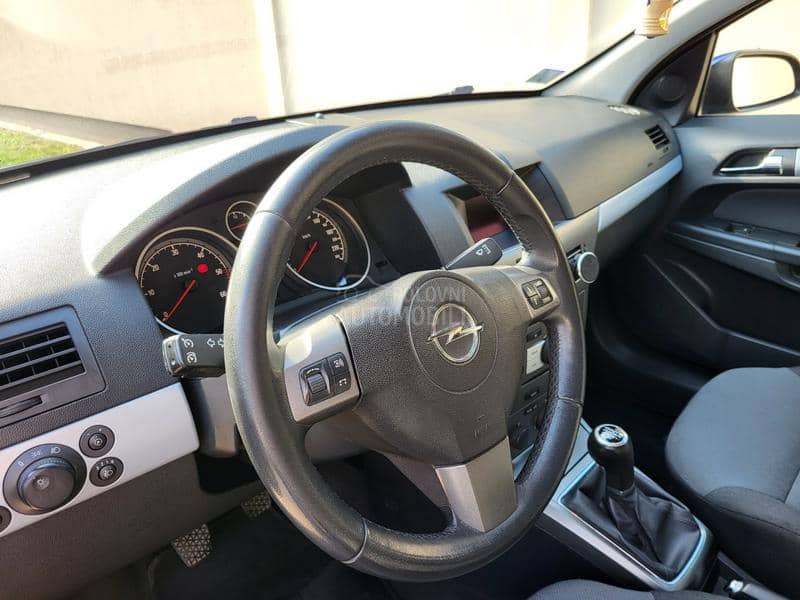 Opel Astra H 1.9ctdi
