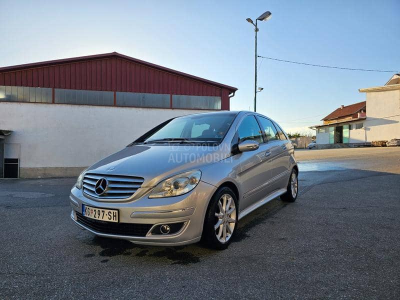 Mercedes Benz B 200 