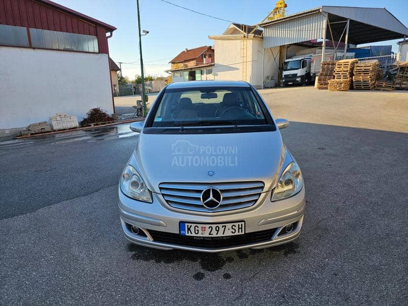 Mercedes Benz B 200 