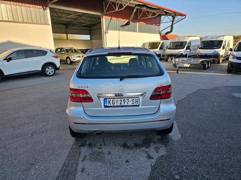 Mercedes Benz B 200 