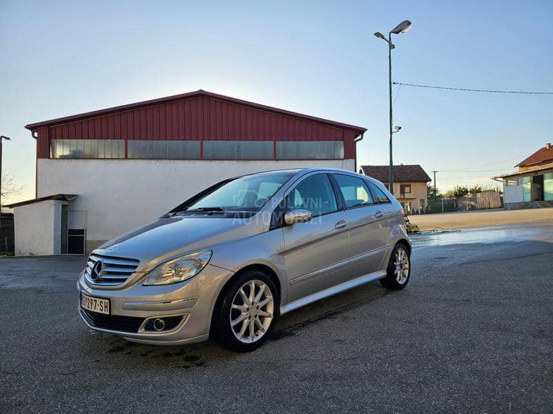 Mercedes Benz B 200 