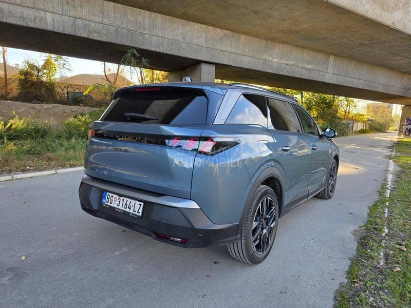Peugeot 5008 ALLURE 1.2 HYBRID