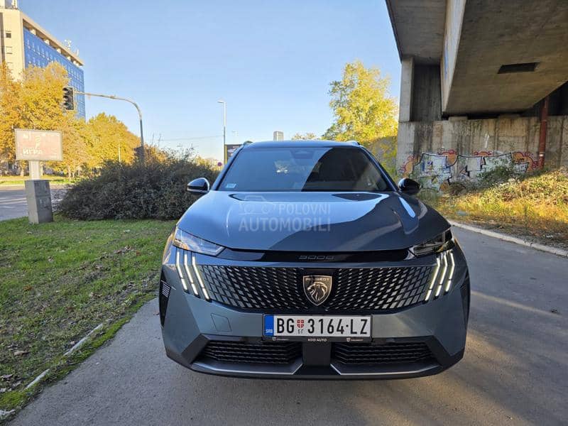 Peugeot 5008 ALLURE 1.2 HYBRID