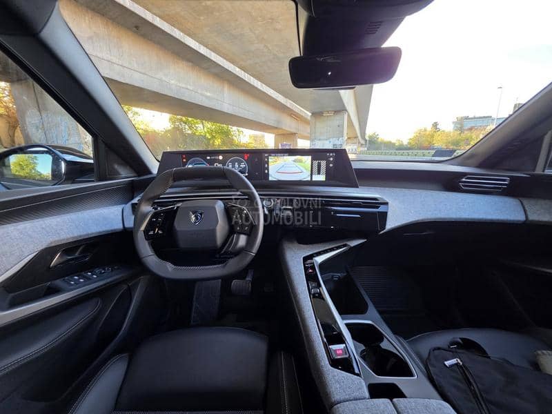 Peugeot 5008 ALLURE 1.2 HYBRID