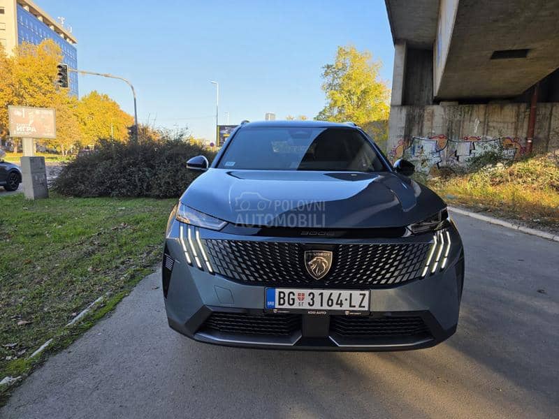 Peugeot 5008 ALLURE 1.2 HYBRID