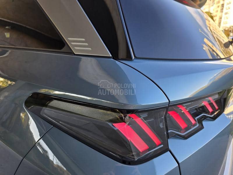 Peugeot 5008 ALLURE 1.2 HYBRID