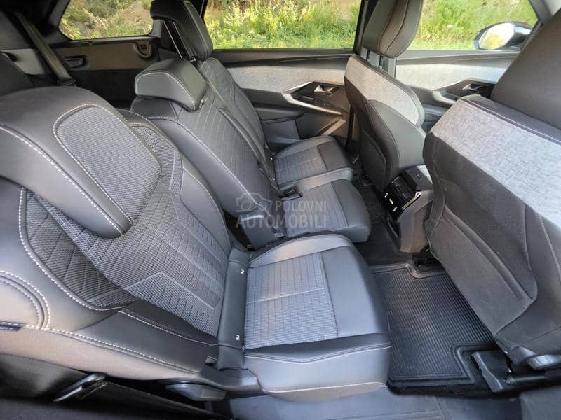 Peugeot 5008 ALLURE 1.2 HYBRID