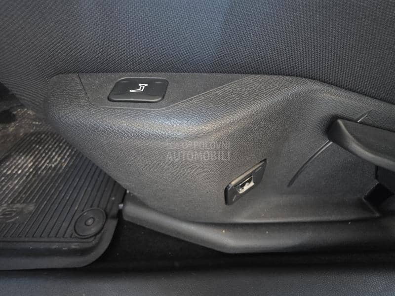 Peugeot 5008 ALLURE 1.2 HYBRID