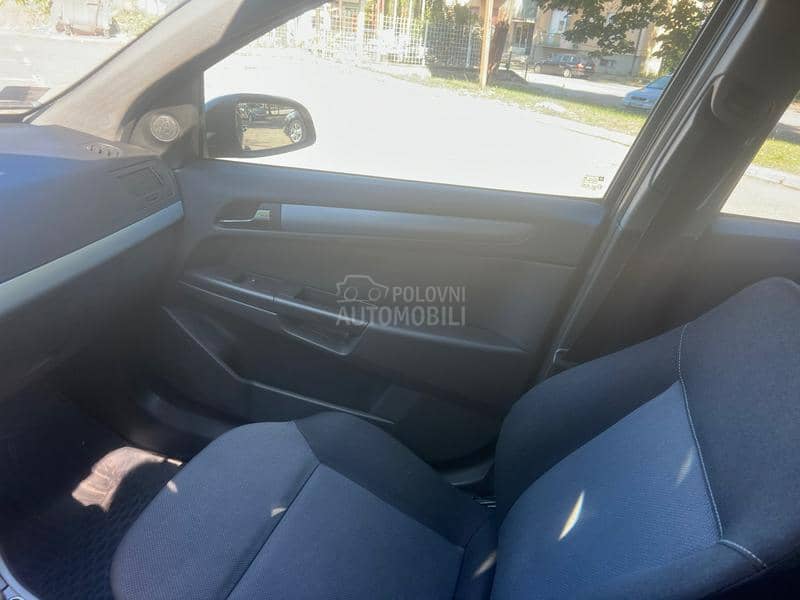 Opel Astra H 
