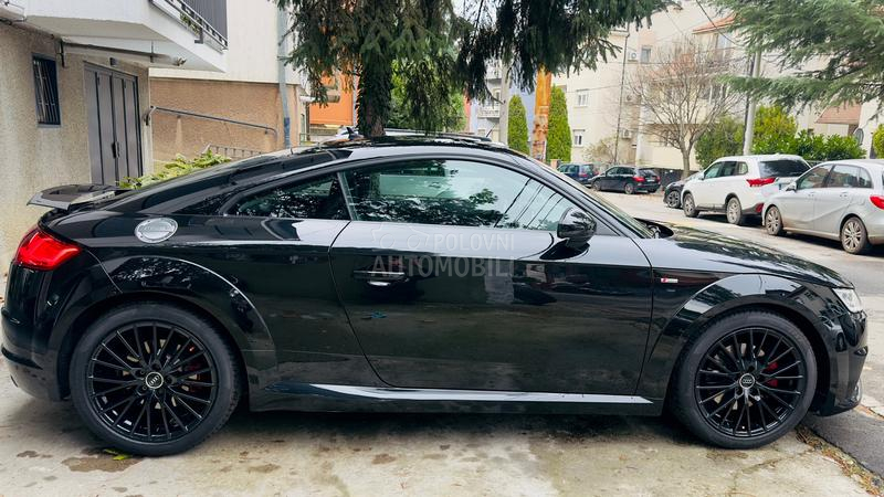 Audi TT 