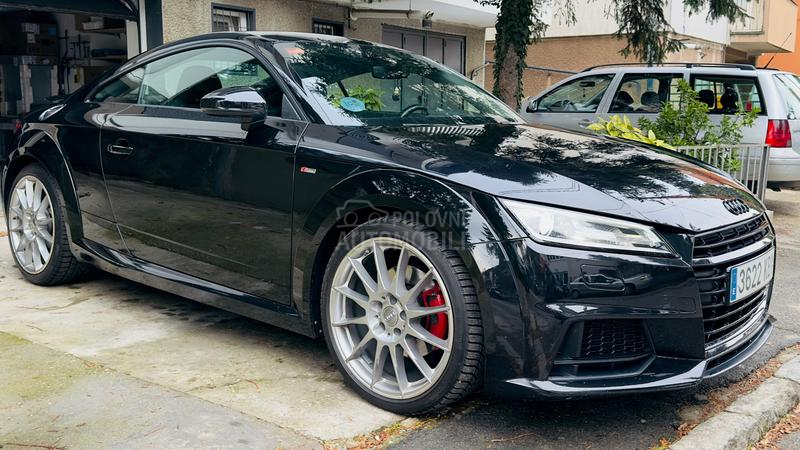Audi TT 