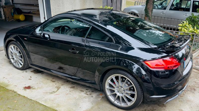 Audi TT 