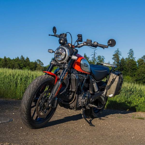 Ducati Scrambler 800 Icon