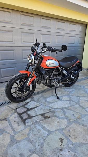 Ducati Scrambler 800 Icon