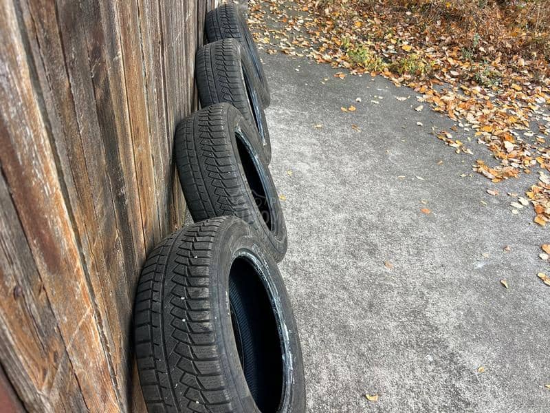 Continental 205/60 R16 Zimska