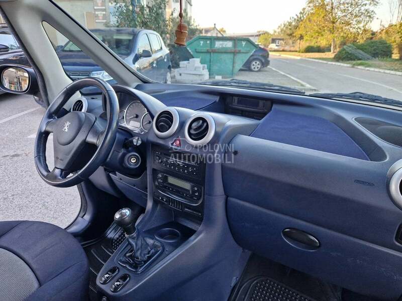 Peugeot 1007 1.4 HDI