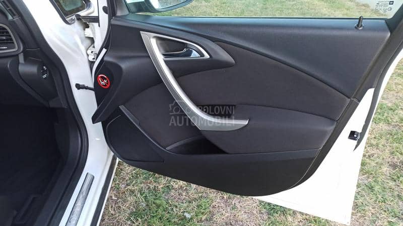 Opel Astra J 1.7 CDTI