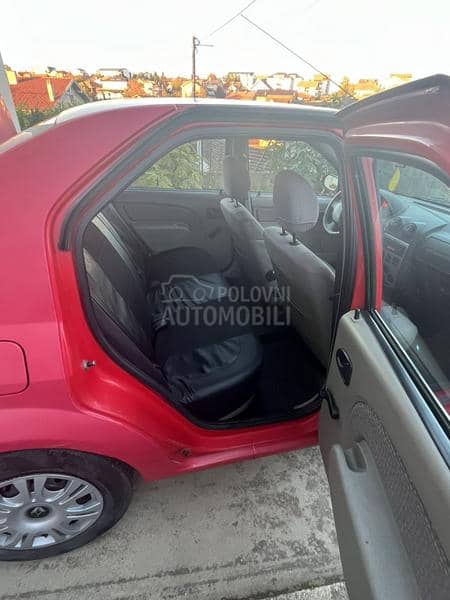 Dacia Logan Laureate 1.4 MPI