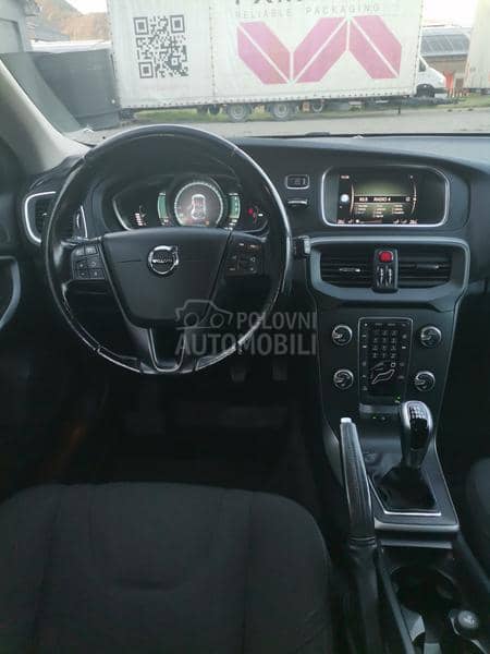 Volvo V40 
