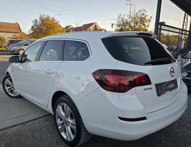 Opel Astra J 1.7 CDTI N.A.V.I