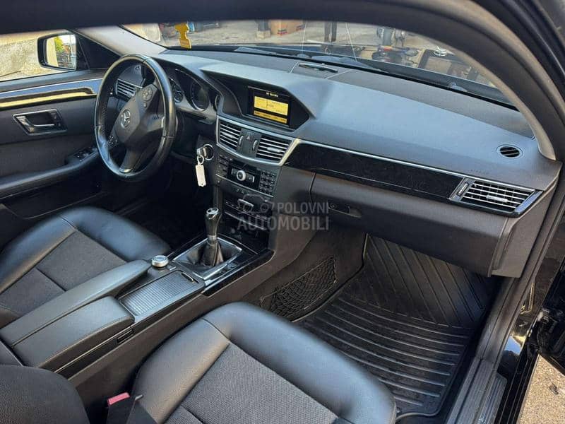 Mercedes Benz E 200 
