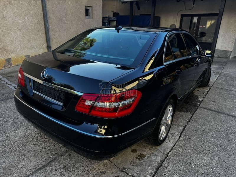 Mercedes Benz E 200 