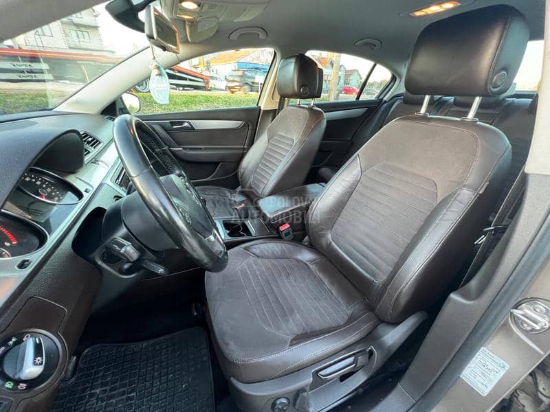 Volkswagen Passat B7 2.0td highline
