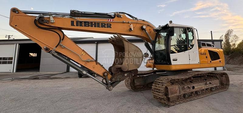 Liebherr R922