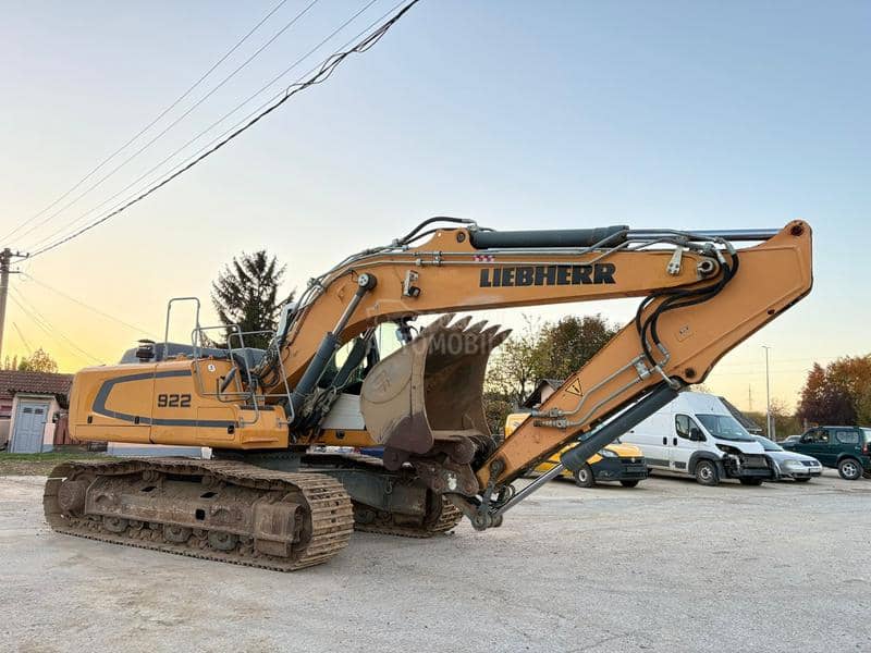Liebherr R922