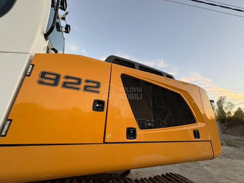 Liebherr R922