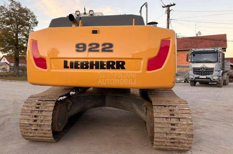 Liebherr R922
