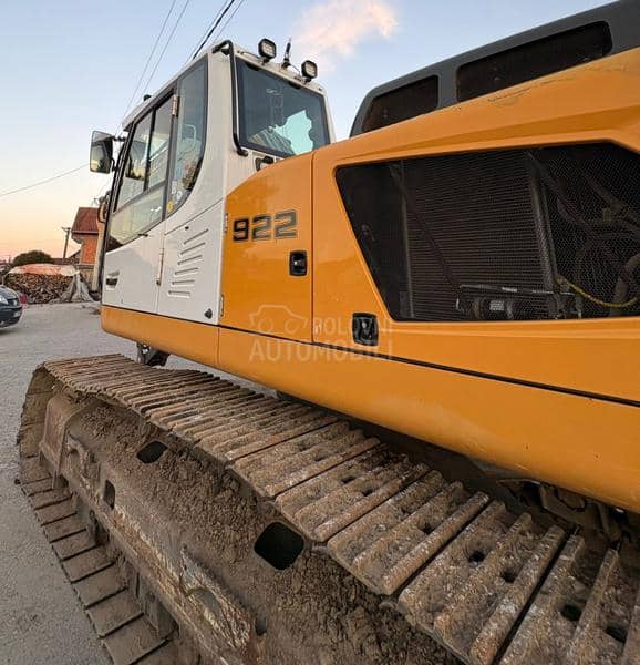 Liebherr R922