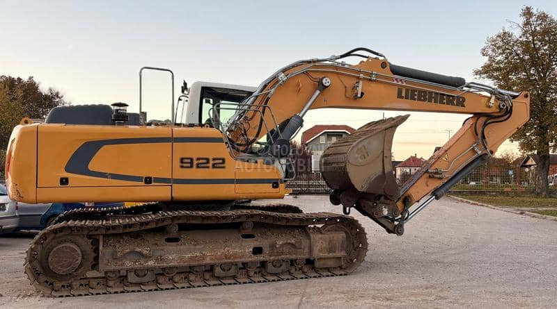 Liebherr R922