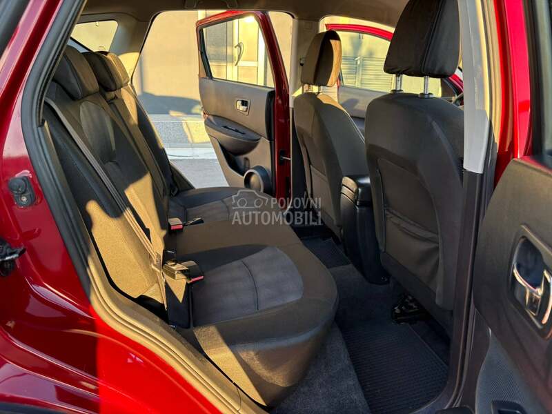 Nissan Qashqai 1,6 b e n z kamera