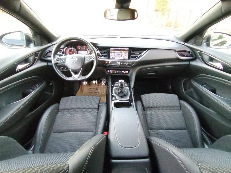 Opel Insignia 2.0D OPC LINE