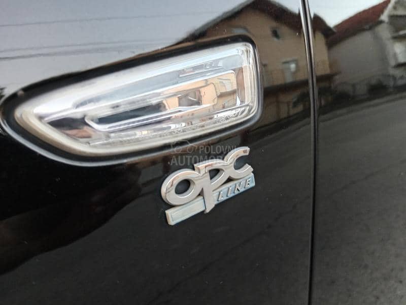 Opel Insignia 2.0D OPC LINE
