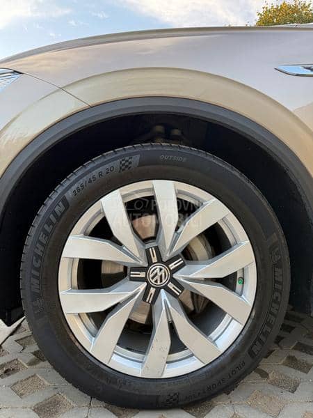 Volkswagen Touareg PANO/MATRIX/HUD