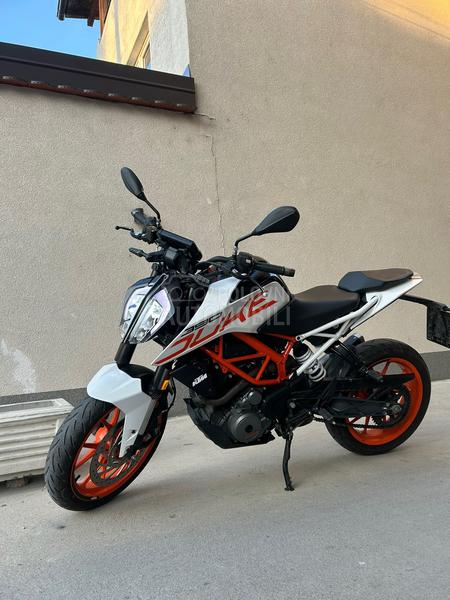 KTM duke 390